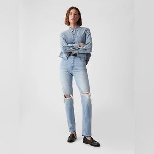 GAP Women's Light Blue Straight Leg Jeans